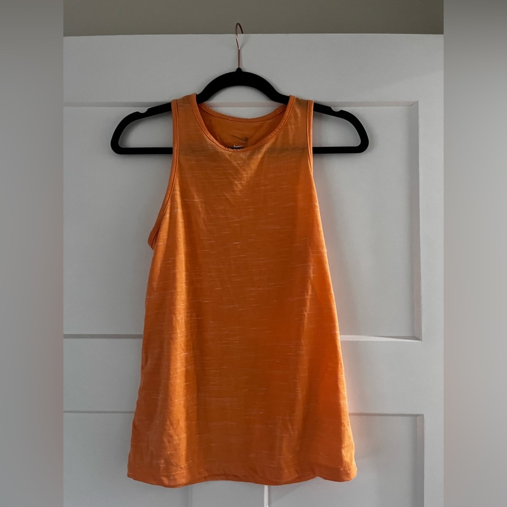 Nike workout tank top